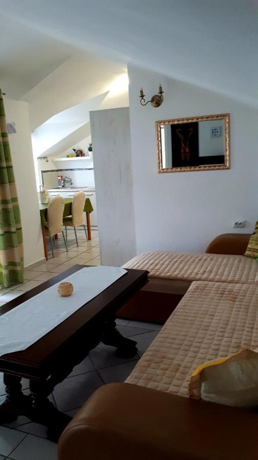 Apartmani Kalinic Bijela Zimmer foto